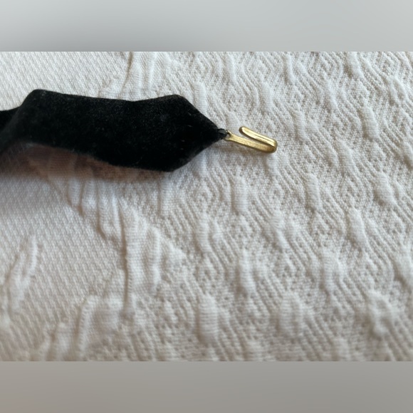 Vintage Black Velvet choker with Opal Victorian - Picture 8 of 12